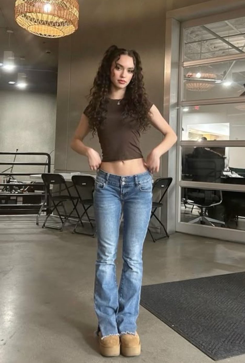 dream girl tweet media