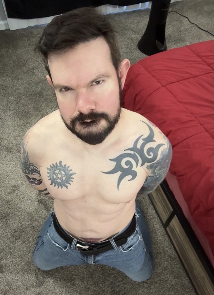 Gay Comic Geek tweet media