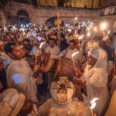 coriiisco's tweet photo. @castillojuan96 @MatInvest1 "100% cristã e branca"
Etiópia, país cristão 100% negro. O Cristianismo chegou a Etiópia 400 anos antes de chegar em Roma, 600 anos antes de chegar na Inglaterra e 1500 anos antes de chegar na Argentina.
Você, Juan Castillo, não é cristão. Você é só um bosta racista da internet. https://t.co/TDo6IgujnU