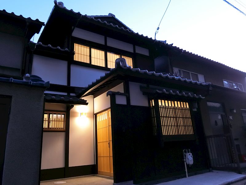 flatagency's tweet photo. 【#京都のお部屋探し】
便利な下京区エリアの築浅1LDK🏠✨
地下鉄烏丸線五条駅から徒歩4分。
京都駅も徒歩圏内です！

2024年完成の築浅物件で設備充実。
全室角部屋でゆとりを感じられる設計です。

詳細↓
https://t.co/hSmfQSew2D
#京都賃貸 #京都移住 https://t.co/9GdKVV8a3r