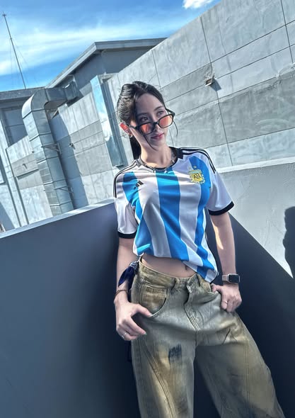 Rajinde56039027's tweet photo. แดดแรงมากกก ร้อนจะตาย 🔥 https://t.co/Cg7cvku7el