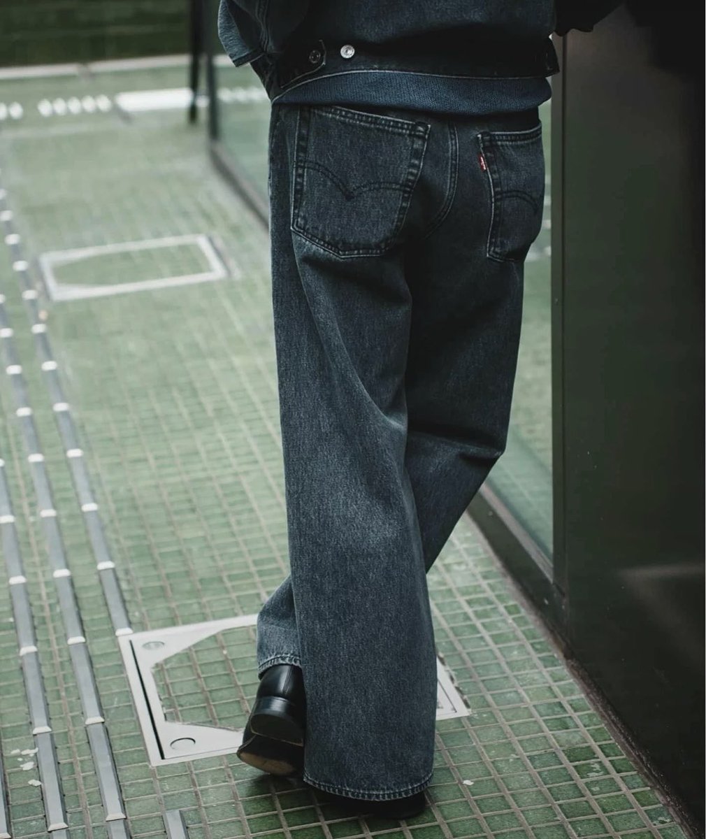 y_knman's tweet photo. Levi'sバギーデニムよだれ出るほどかっこいい...
これに革靴合わせとけばオールオッケーでしょ https://t.co/f3GtjU5jAG