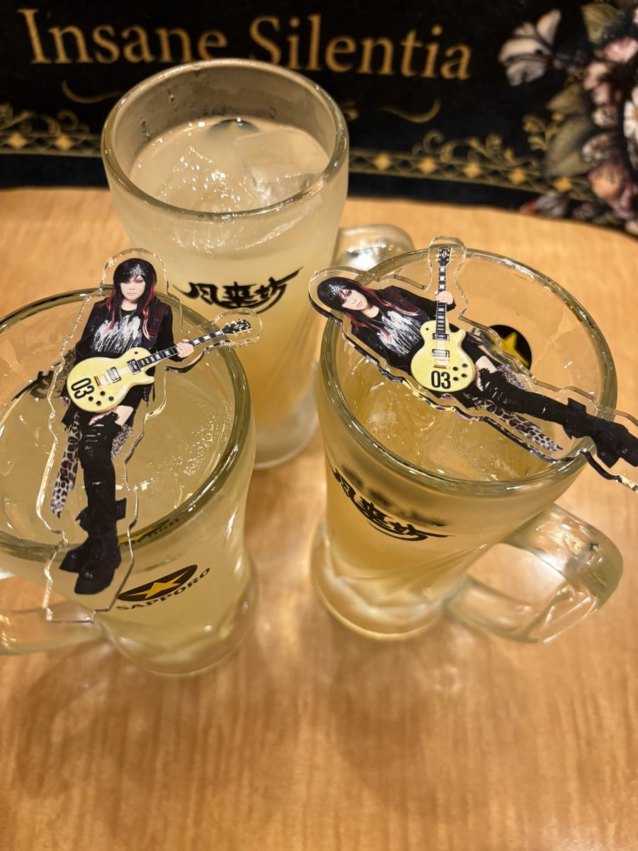 newfuture666's tweet photo. 名古屋ライブもイベントもごはんも全部楽しかったぁーCrack6大好きー。
ってなわけで船がちょっと苦手な私ですがクルージングも行くしかないでしょ‼︎とおもっている次第w https://t.co/1r4hEQ0tRP