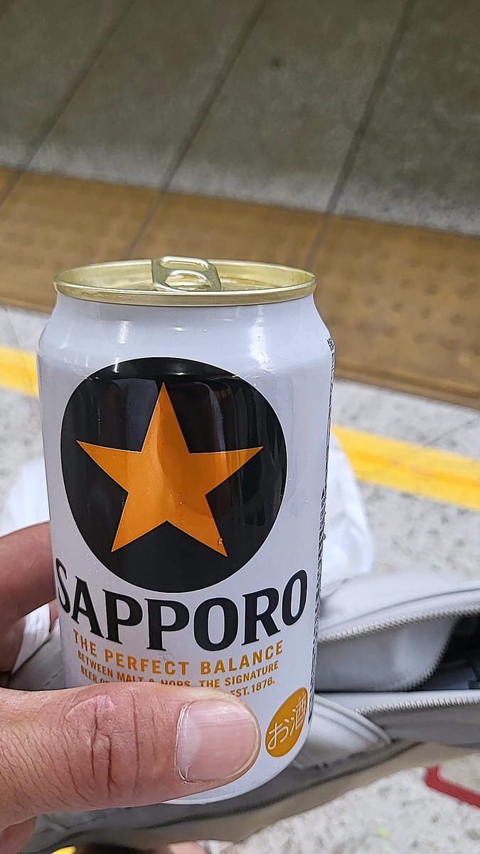 man5o0o's tweet photo. 東京駅で駅弁♪ https://t.co/L3SlXRzRUd