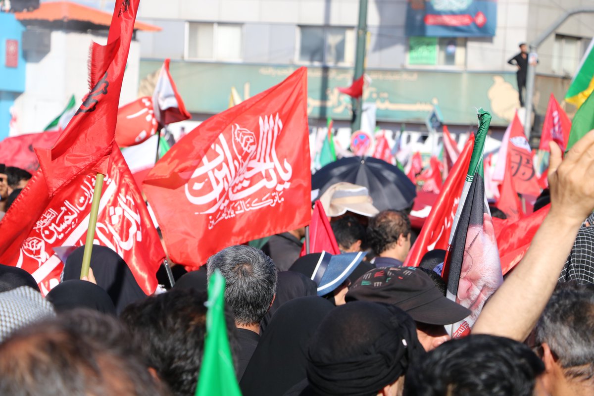 ali251_'s tweet photo. شاهد حضور میلیونی مردم در مشهد بودیم و برگ زرین دیگری در تاریخ ثبت شد.
#یا_لثارات_الخامنه_ای https://t.co/MTYpMNv9cv