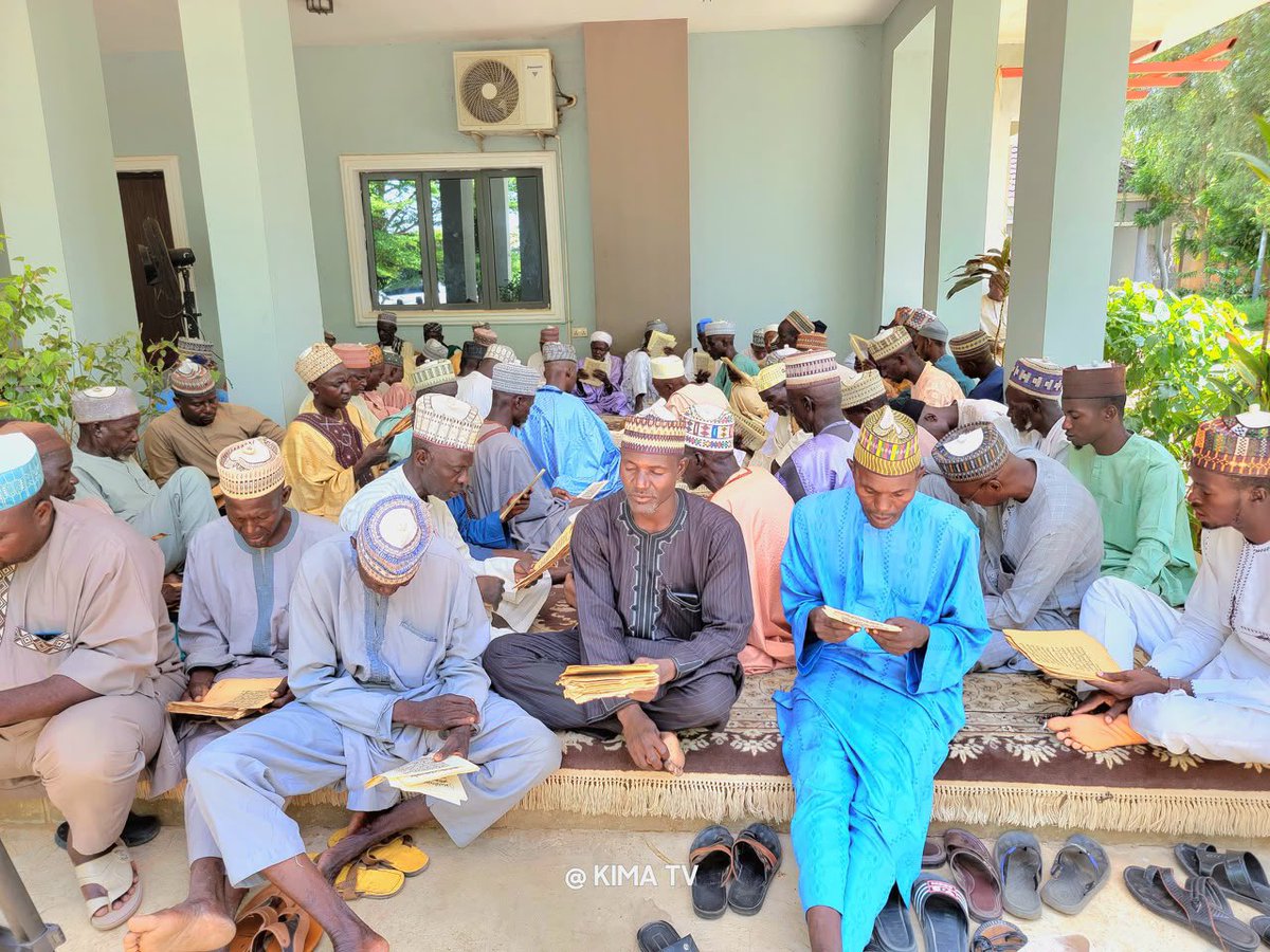 Faridatu001's tweet photo. Darazo Holds Special Prayer Session in Memory of Former President Muhammadu Buhari. 

As Nigeria marks the first anniversary of the passing of former President Muhammadu Buhari, Mallam Ya’u Darazo today hosted a special prayer session at his residence in Darazo in honor of the late elder statesman.

The gathering brought together about 200 Imams and Islamic scholars from across Darazo Local Government Area, who offered special prayers for Allah (SWT) to forgive the late former President, have mercy on him, illuminate and expand his grave, pardon his shortcomings, and grant him Al-Jannatul Firdaus.

The scholars also used the occasion to remind the faithful that death is an inevitable reality for every soul, encouraging everyone to increase in righteous deeds, sincerity, and devotion to Allah (SWT), as this worldly life is temporary.

They further prayed for lasting peace, unity, security, and continued progress in Nigeria, asking Allah (SWT) to bless the nation with righteous leadership.

May Allah (SWT) forgive the late former President Muhammadu Buhari, accept the prayers offered on his behalf, and reward all those who participated in this noble gathering. Ameen.

@GarShehu @BashirAhmaad @FemAdesina @Usman_Yau_78 @woye1