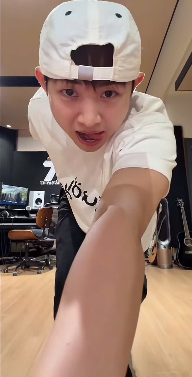 beiucongb's tweet photo. CONGB chọn bền bỉ để theo đuổi đam mê trong Tinh Hà Say Hi 🌟 #CONGB #TinhHaSayHi #CONGBTinhHaSayHi https://t.co/7anYBOyiXK