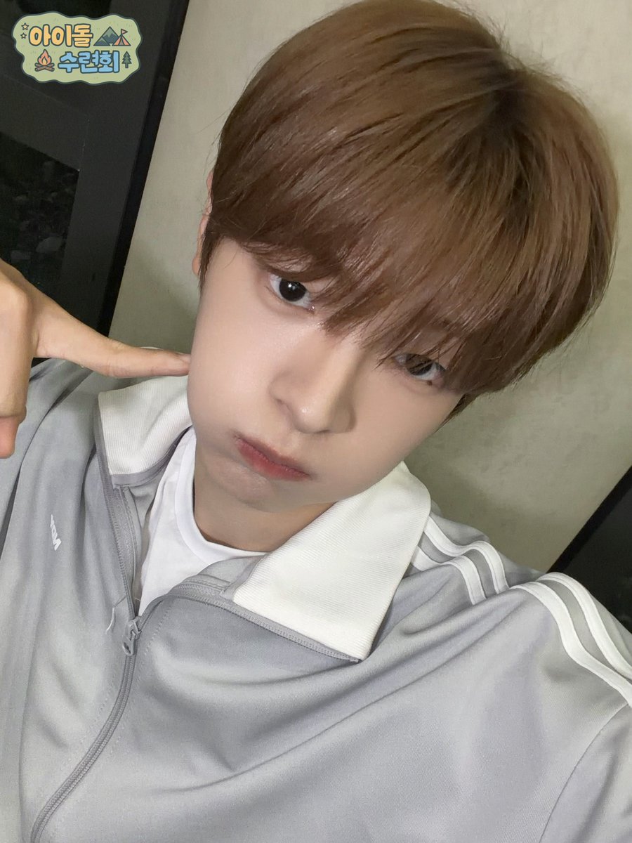 mbcmuniverse's tweet photo. [#아이돌수련회] 본 방송 D-1‼️

지난주… <아이돌 수련회🚩> 1회 시청👀하시고
낯가림 MAX 듀오 #FLAREU 칭찬 많이 해주셨죠...?

MC + 출연진 + 본인 + 시청자 + 제작진 모〰️두
❝진짜 어떡해………………..ㅠㅠ❞ 상태였지만💦
아무래도 러부 립우 버니 102호 행성🪐에서 온
외계인 듀오👽🛸라 그런지 K-예능이 어려웠나 봐요🥲
(그렇지만 투표지에서도 예의 바른 울 착둥이 듀오💓)

하지만❕내일 오후 7시에 공개되는 2회에서는
바들바들 떠는 🐰🦊 듀오 완전히 달라집니다🪩❗️
~내일의 #플레어유 칭찬글~ -260715- (붐붐붐💥)
미리 작성해 두고, 방송 끝나면 복복 타임🫳 가져요🩵

✨ #IDOLSCHOOLCAMP 𝙍𝙚𝙡𝙚𝙖𝙨𝙚 ✨
📺 𝗠𝗕𝗖 𝗠 : 𝟮𝟬𝟮𝟲.𝟬𝟳.𝟭𝟱. (𝗪𝗲𝗱) 𝟳𝗣𝗠 (𝗞𝗦𝗧) 
▶️ 𝗬𝗼𝘂𝗧𝘂𝗯𝗲 : 𝟮𝟬𝟮𝟲.𝟬𝟳.𝟭𝟳. (𝗙𝗿𝗶) 𝟲𝗣𝗠 (𝗞𝗦𝗧) 

#Muniverse #뮤니버스 
#MBC #KPOP #케이팝 
@flareu_official 🐰🦊
#최립우 #CHUEILIYU
#강우진 #KANGWOOJIN