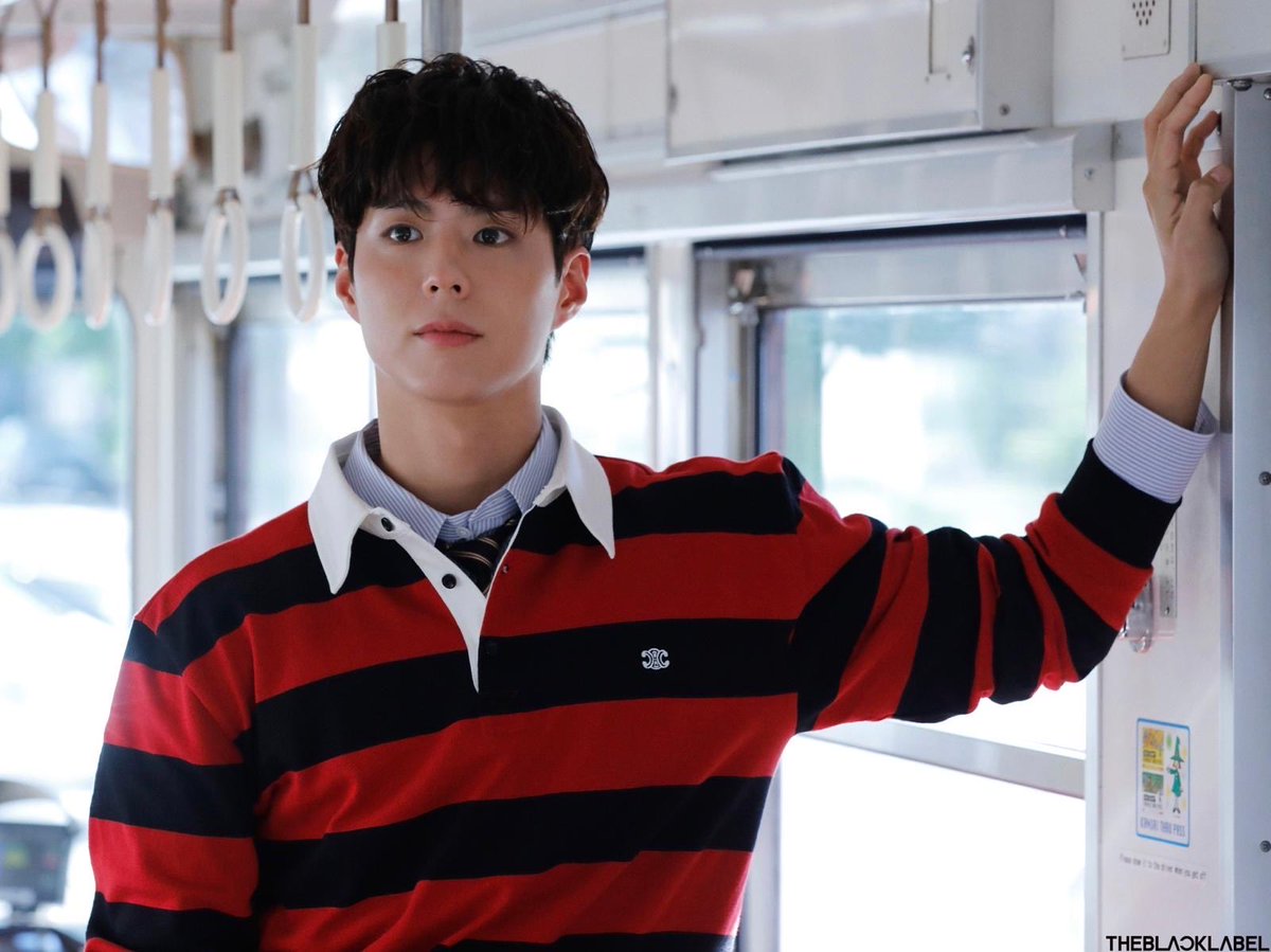 parkbogumenglan's tweet photo. Our @BOGUMMY pictures of the day🩵🩵🩵

#ParkBogum #박보검
#TheBlackLabel
#EuropeForBogummy 

Cr: @THEBLACKLABEL https://t.co/kJQwKr9tIW