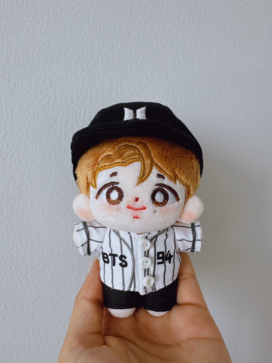 Soop_doll's tweet photo. 🎉พร้อมส่ง 🎉 

มีใครอยากพาน้องๆไปปคอนบ้างไหมเอ่ย 

ตุ๊กตา BANGBANG DOLL 10CM 🎖🪖(พร้อมชุดในรูป)  (Accept Paypal ,wise ,Thailand bank )

💜สั่งซื้อ ~ DM 
💵 ราคาเมมเบอร์ละ 869฿ (SETรวมชุด ) (ส่งฟรี EMS) เฉพาะที่อยู่ไทย

• ตุ๊กตาอย่างเดียว 550฿ 
• เฉพาะชุด 399฿ 

#BTSDolls #ตุ๊กตาบังทัน #ตลาดนัดบังทัน #ตลาดนัดรถไฟบังทัน #ตลาดรถไฟบังทัน