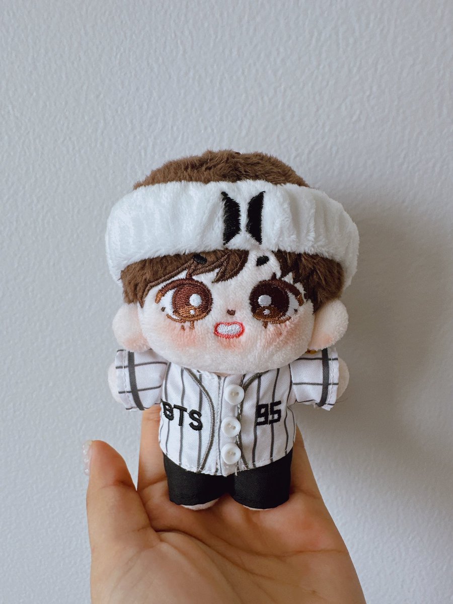 Soop_doll's tweet photo. 🎉พร้อมส่ง 🎉 

มีใครอยากพาน้องๆไปปคอนบ้างไหมเอ่ย 

ตุ๊กตา BANGBANG DOLL 10CM 🎖🪖(พร้อมชุดในรูป)  (Accept Paypal ,wise ,Thailand bank )

💜สั่งซื้อ ~ DM 
💵 ราคาเมมเบอร์ละ 869฿ (SETรวมชุด ) (ส่งฟรี EMS) เฉพาะที่อยู่ไทย

• ตุ๊กตาอย่างเดียว 550฿ 
• เฉพาะชุด 399฿ 

#BTSDolls #ตุ๊กตาบังทัน #ตลาดนัดบังทัน #ตลาดนัดรถไฟบังทัน #ตลาดรถไฟบังทัน