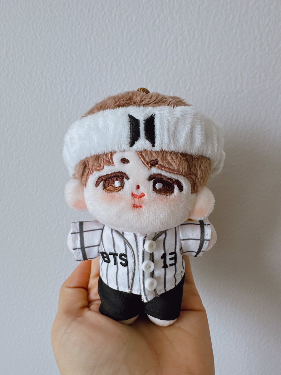 Soop_doll's tweet photo. 🎉พร้อมส่ง 🎉 

มีใครอยากพาน้องๆไปปคอนบ้างไหมเอ่ย 

ตุ๊กตา BANGBANG DOLL 10CM 🎖🪖(พร้อมชุดในรูป)  (Accept Paypal ,wise ,Thailand bank )

💜สั่งซื้อ ~ DM 
💵 ราคาเมมเบอร์ละ 869฿ (SETรวมชุด ) (ส่งฟรี EMS) เฉพาะที่อยู่ไทย

• ตุ๊กตาอย่างเดียว 550฿ 
• เฉพาะชุด 399฿ 

#BTSDolls #ตุ๊กตาบังทัน #ตลาดนัดบังทัน #ตลาดนัดรถไฟบังทัน #ตลาดรถไฟบังทัน