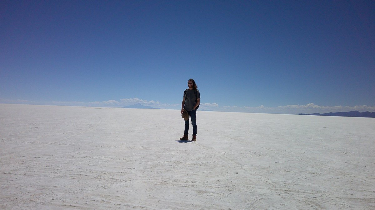 LoganCarlstrom's tweet photo. The Salt Flats of Bolivia, Salar del Uyuni #flat #salt #photos https://t.co/YsuchfmFPC