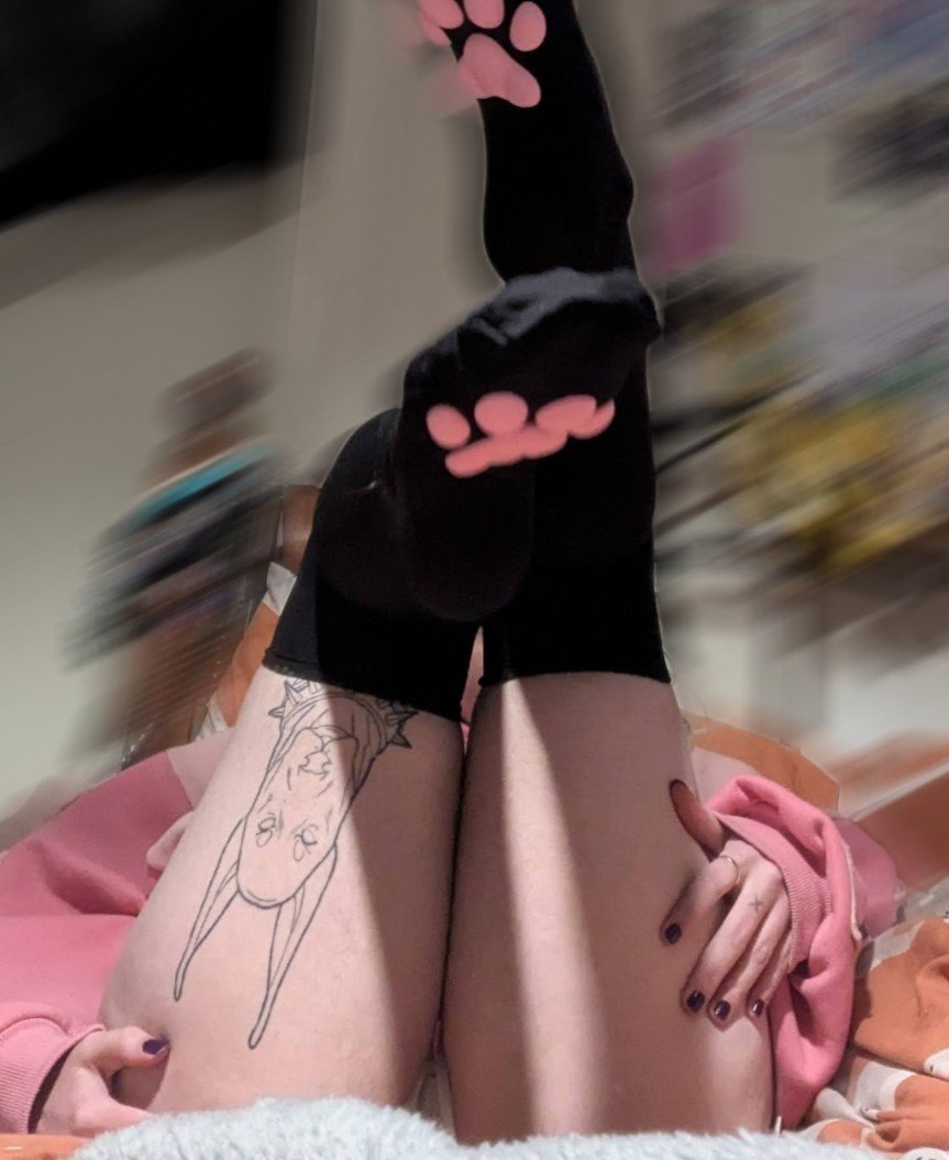 8bit_otter's tweet photo. HELLOOOO #nsfwtwt 
this photo is over a year old but it's one of my favouritez and i NEEDED to post something (⁠´⁠-⁠﹏⁠-⁠`) https://t.co/d8vSnfDLxM