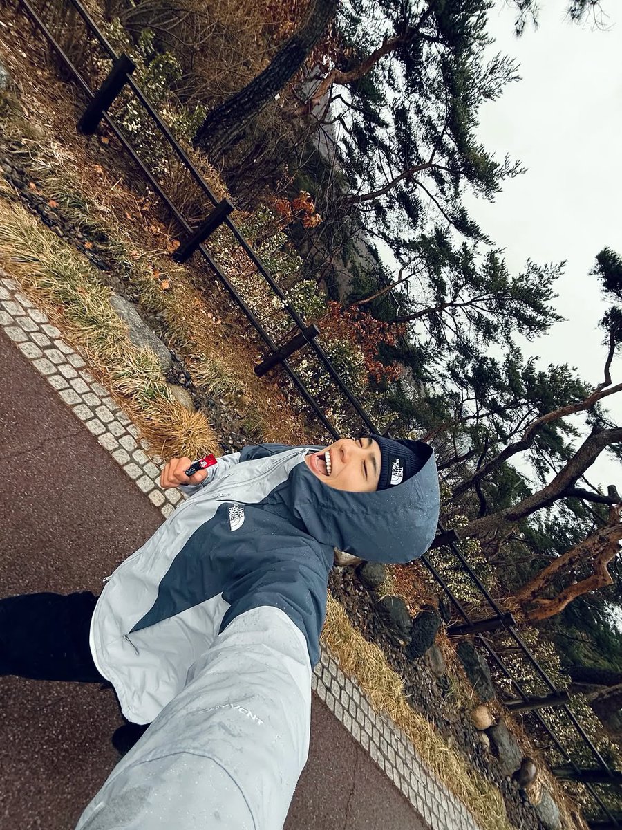 bogumstar_'s tweet photo. 달리면서 찍은 이 구도의 사진들이 너무 귀여움… https://t.co/7d8HPshUEx