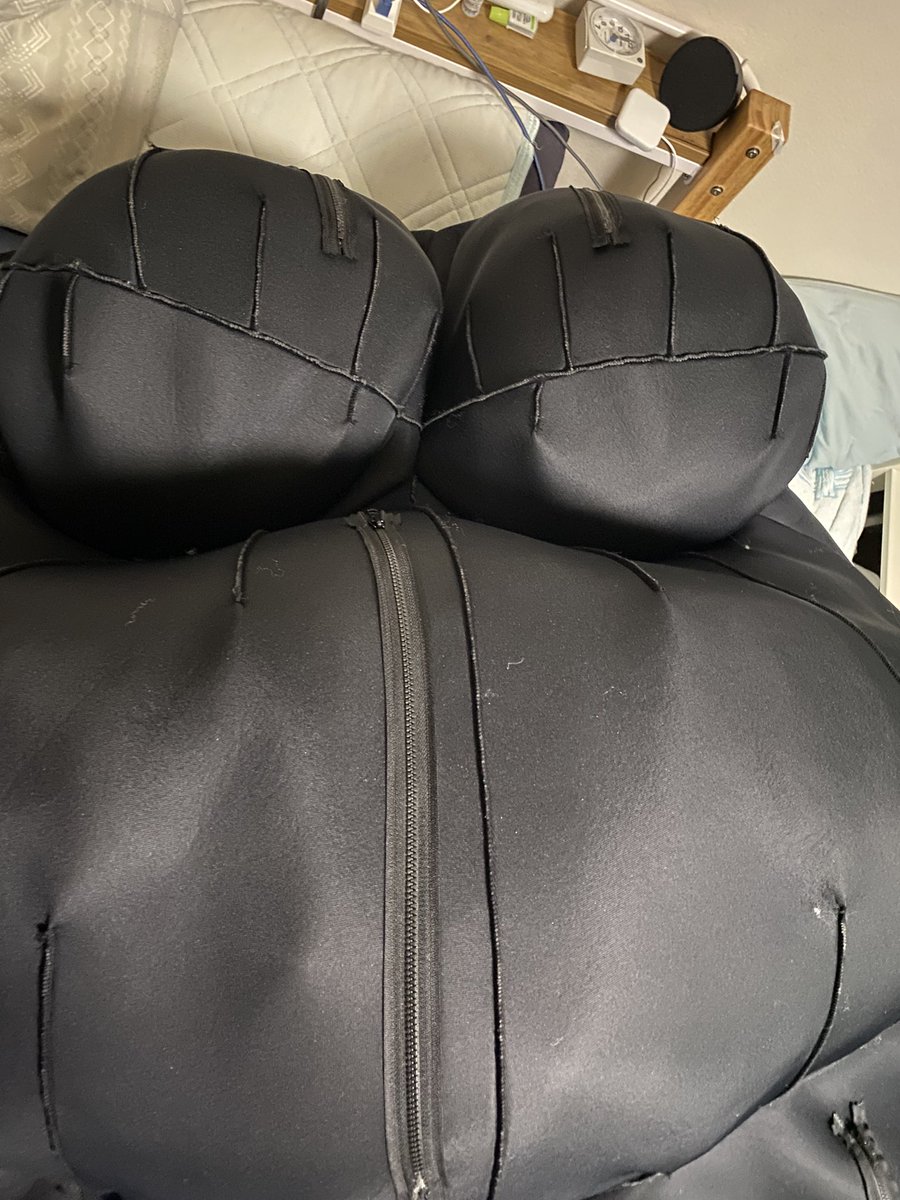 okihagreen's tweet photo. でかいです！
でっかでかです！

わたが入ると170lのバックでも入りきらないです……（ﾄﾞｳｼﾖ） https://t.co/tTAC7Pxirn