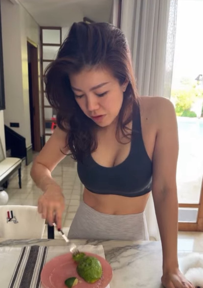 FagkingsOwzem's tweet photo. milf agatha suci https://t.co/eVwl0pSAKv