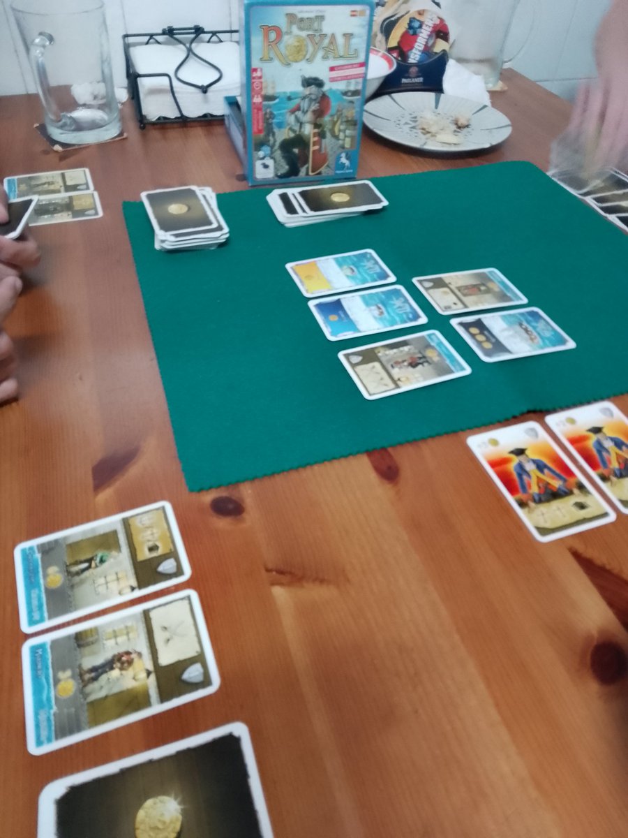 sujeto_verde's tweet photo. Partidas de temática pirata con el maravilloso #PiratasDeMaracaibo con su objetivo de conseguir tesoros y enterrarlos a buen recaudo y... claro, el siempre genial #PortRoyal. https://t.co/bxZearyCNI