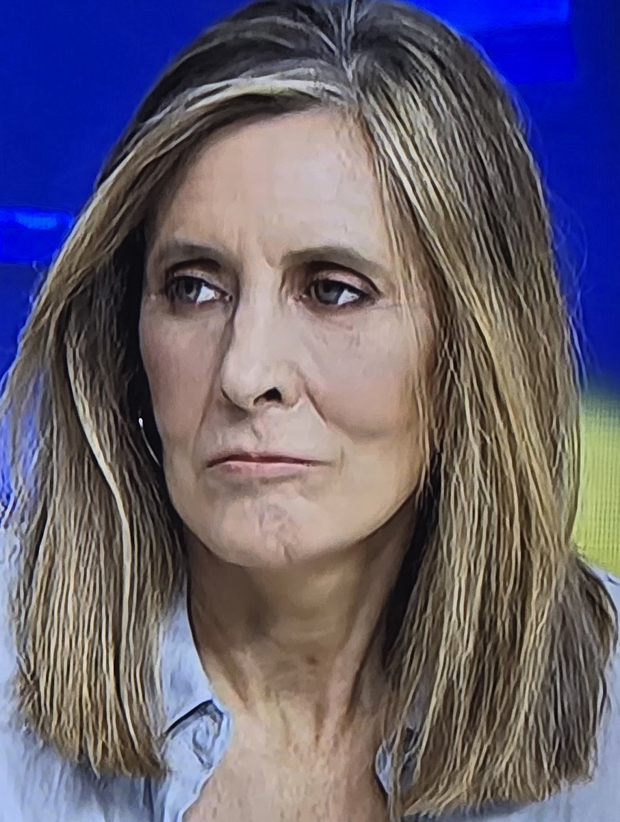 ELTOLAVARA6's tweet photo. Ésta tipa le montó un pollo a Cintora el sábado, está acostumbrada a los platós d las ultraderecha donde se lanzan miles de bulos contra la izquierda,y con Cintora no le vale, que tenga cuidado Jesús,que le revienta el programa, tampoco soporta la gran audiencia de malas lenguas https://t.co/O50xsUom8W