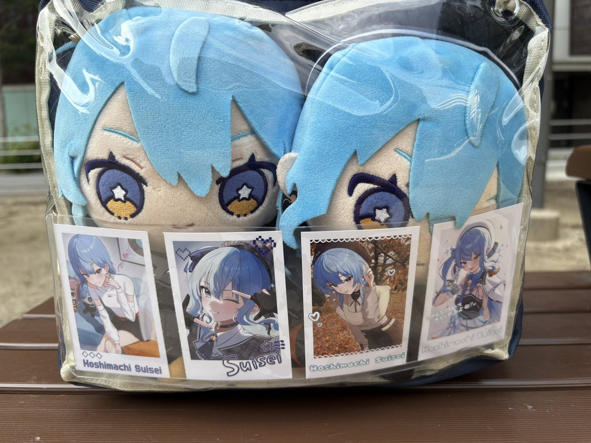 yokke_yokke's tweet photo. ここのベンチに一人座ってます🙌

ボーッとしてるのでチェキカード欲しい方は
ぜひ来てくださいねーー！！

先ほどのお星様はいませんので
カバンと位置を頼りに声をかけてくださーい🙇‍♂️ https://t.co/ywLNcTtODo