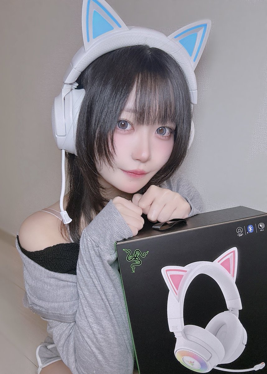 AMNmiya4646's tweet photo. Razer様(@RazerJP)からRazer Kraken Kitty V3 Proを提供していただきました🐱

憧れの猫耳ヘッドフォン！ワイヤレスだから快適だし本当にかわいくてテンション爆アゲでゲームできます🎶

#Razer #PR https://t.co/0LjcBqxc3a