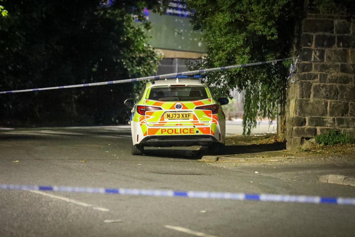 aspmcr's tweet photo. Middleton Old Road in Blackley was taped off yesterday evening after a serious incident.

According to witnesses some kind of altercation had taken place that left someone with serious injuries. https://t.co/j1ndJjsrMA
