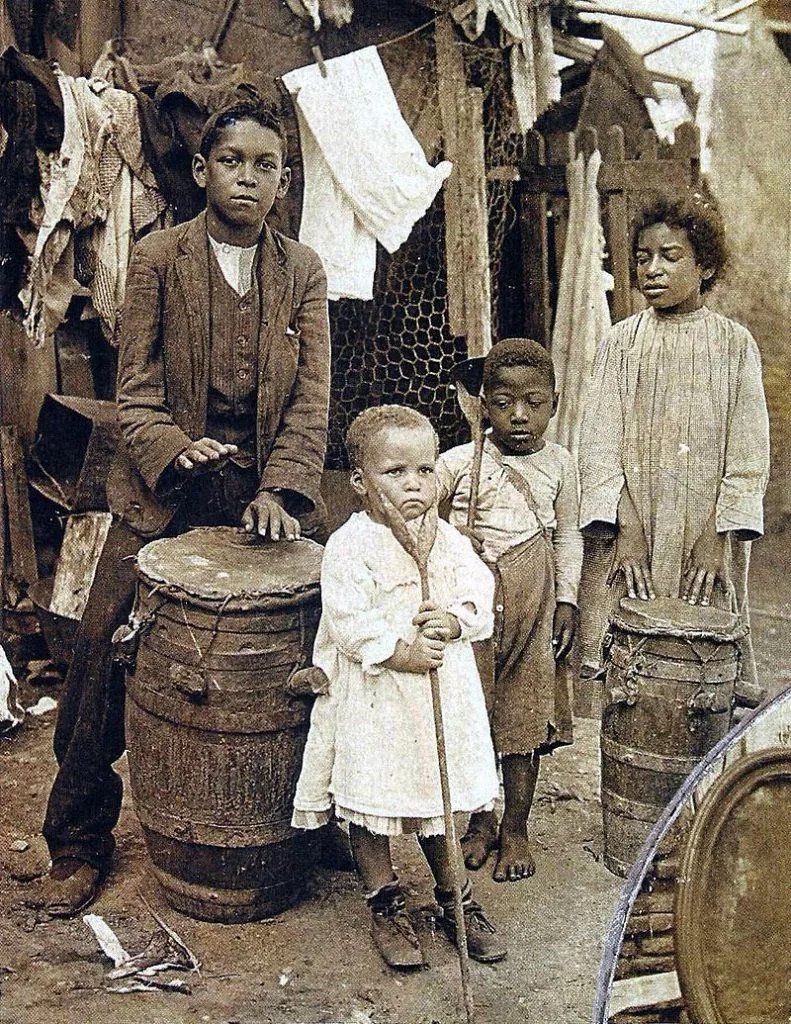 certifiedofflce's tweet photo. @lovros1e @chappellrma are you being fr or are you ragebaiting? fam your country did a whole genocide againts your black population under the name of "war"
your president himself is racist lmfao https://t.co/O8z5EECcDd