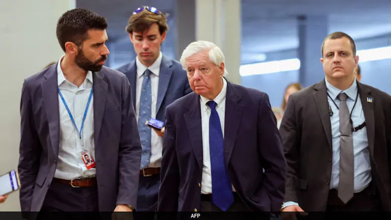NDTV_AutoMate's tweet photo. Trump Ally Lindsey Graham Died After Aortic Rupture: Report https://t.co/Ysr4VrRW44 https://t.co/9DLhm15YwM