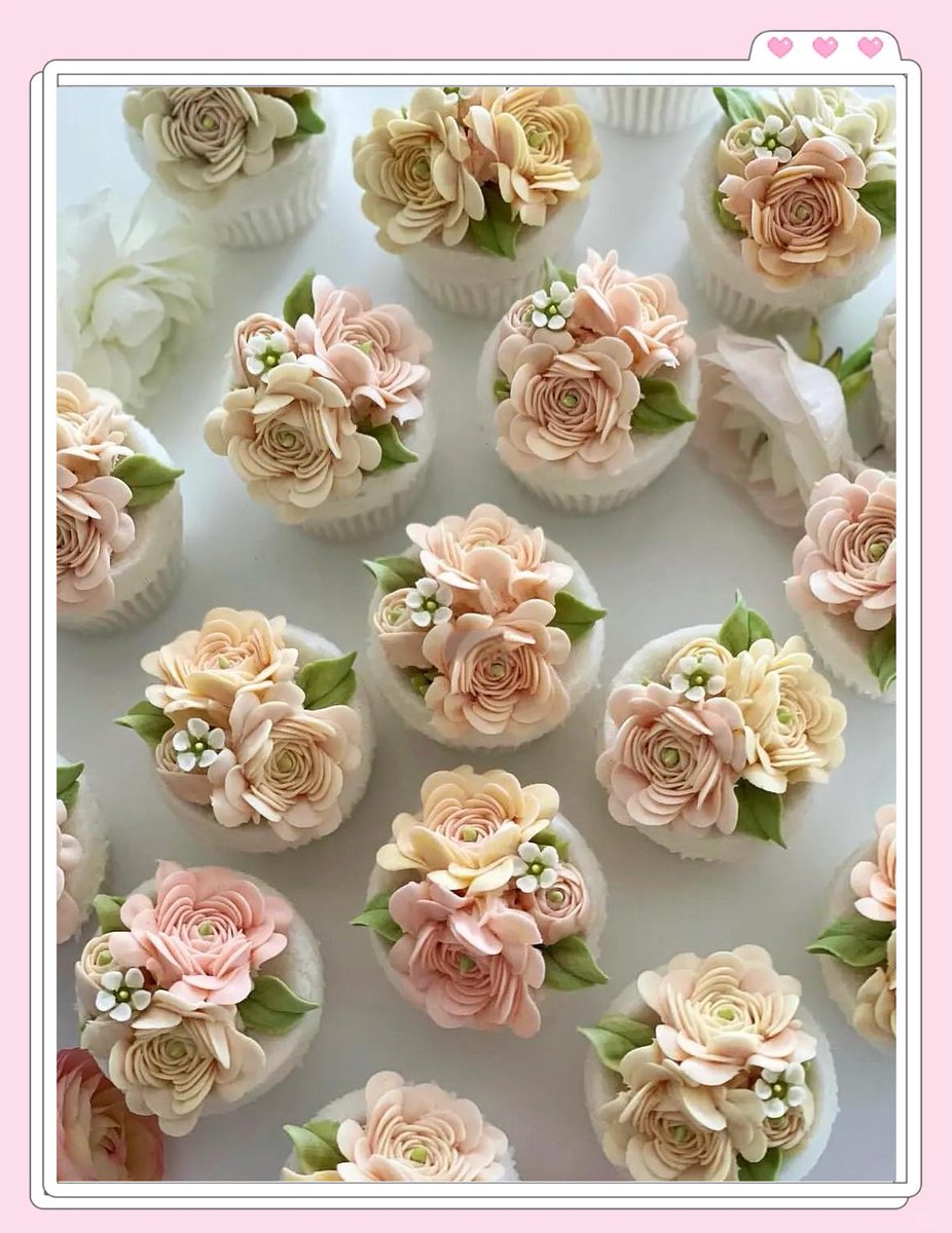 daniel_heini's tweet photo. Tried my hand at butter cream flower cupcakes today—survived flour in my hair and a lopsided rose, but the taste 10/10 ， https://t.co/7W9RAjOn9V