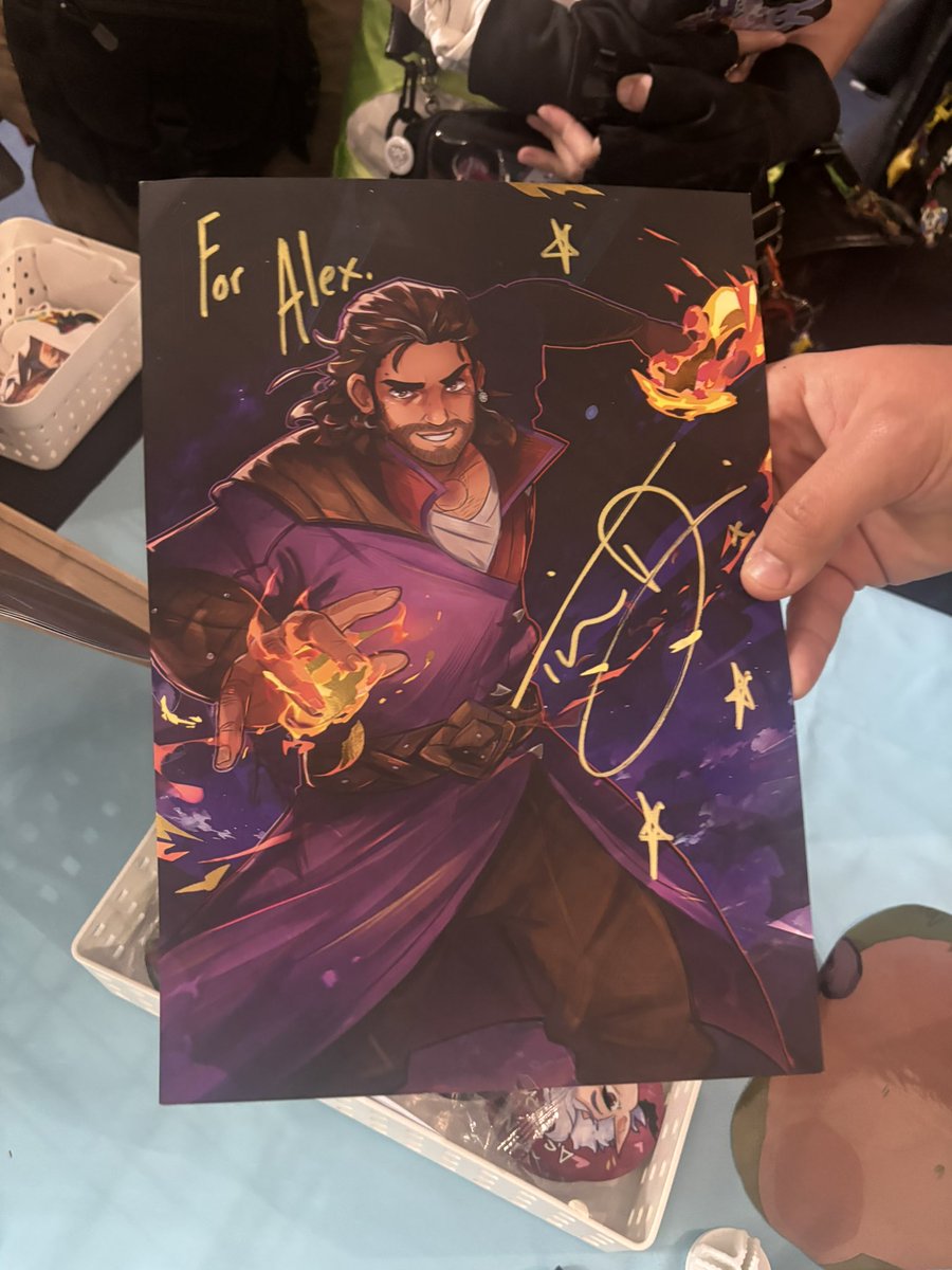 daftmindlessart's tweet photo. So happy and excited that some people used my art to get their autographs on 😭💕 #bg3 #fantasymagiccon https://t.co/WfChSRcoAJ