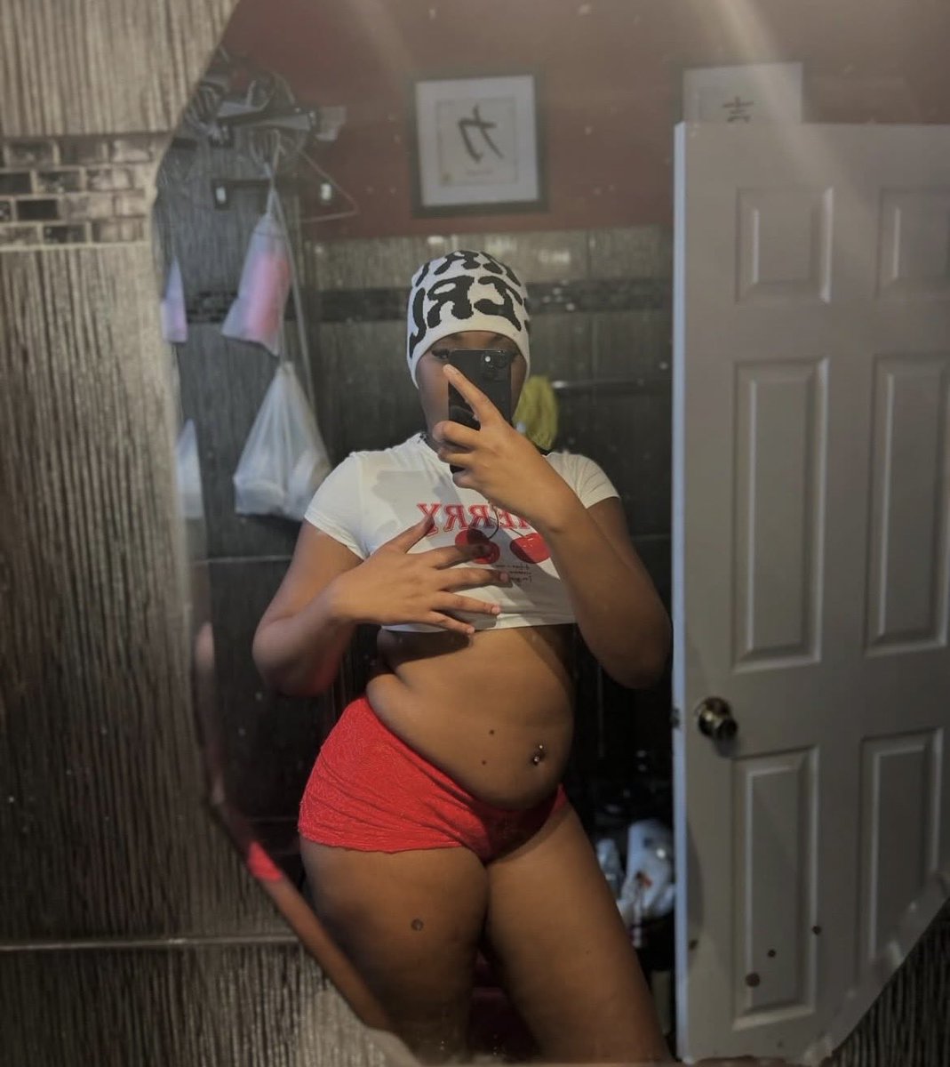 YonaaWona's tweet photo. Who im Coming To See 🤔 Or You Come Spend The Night Get Me Pregnant 😭🥰🤰🏿 #milwaukee #racine #madison #kenosha #wisconsin #southmilwaukee #westallis #sheboygan https://t.co/7dhMJXej6W