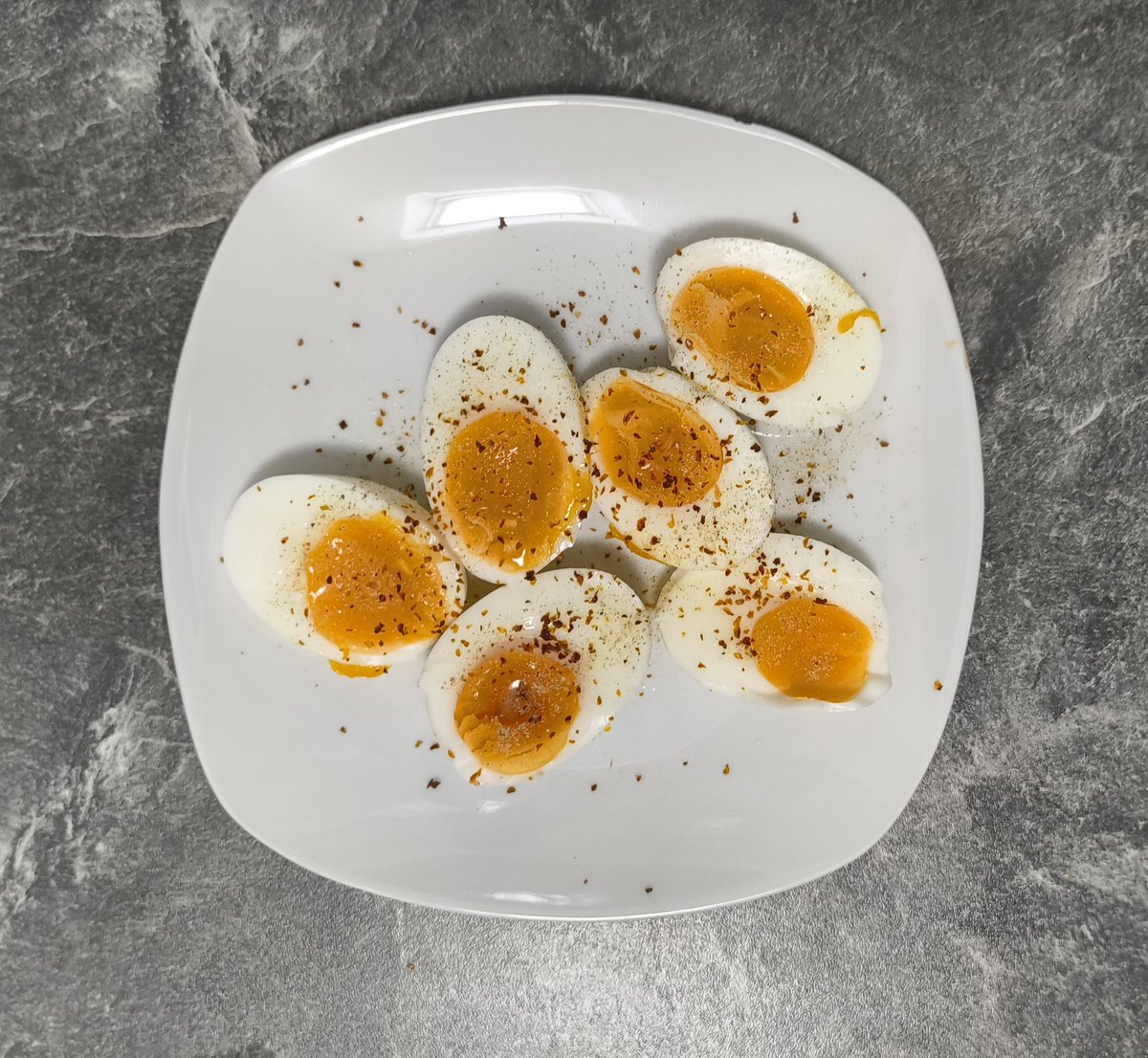 poemBasement's tweet photo. Broke my fast 8h ago for an soft boiled egg omad. Back to fasting again and hopefully going for 80h-100h this time. https://t.co/rMtBSkADzw