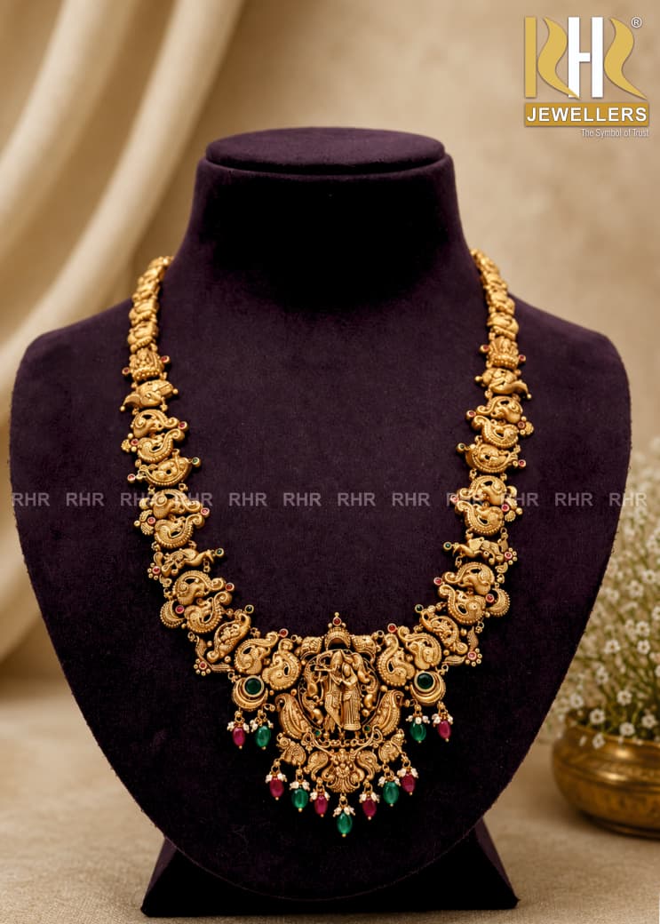 rhrjewellers's tweet photo. Where Divine Heritage Meets Timeless Elegance.
Inspired by South India's rich temple traditions, this magnificent gold necklace is a masterpiece of heritage & artistry.
@rhrjewellers
https://t.co/xfNyR5eOuD
#rhrjewellers #davangere #weddingcollection #Necklace #jewellery https://t.co/3rU4sMO438