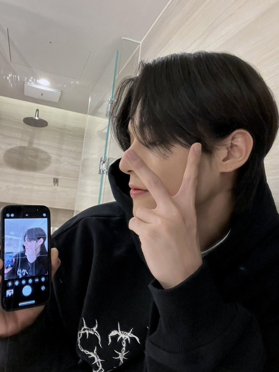 eren. tweet media
