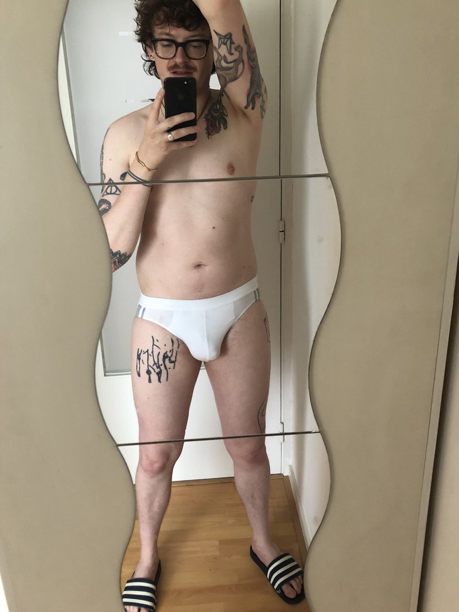 Mike_Musthave's tweet photo. Monday already!? #heavybulge #gaybulge #tightywhities https://t.co/FQKN6EqIJM