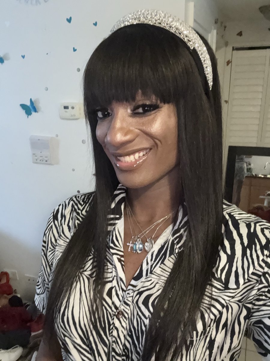 diamondskiblue's tweet photo. Pretty 🤩 face #sexy #queen #beauty👸🏾❤️‍🔥👏🏾🫶🏾🖤🤍🔛📸 https://t.co/UyYlWI6BJI