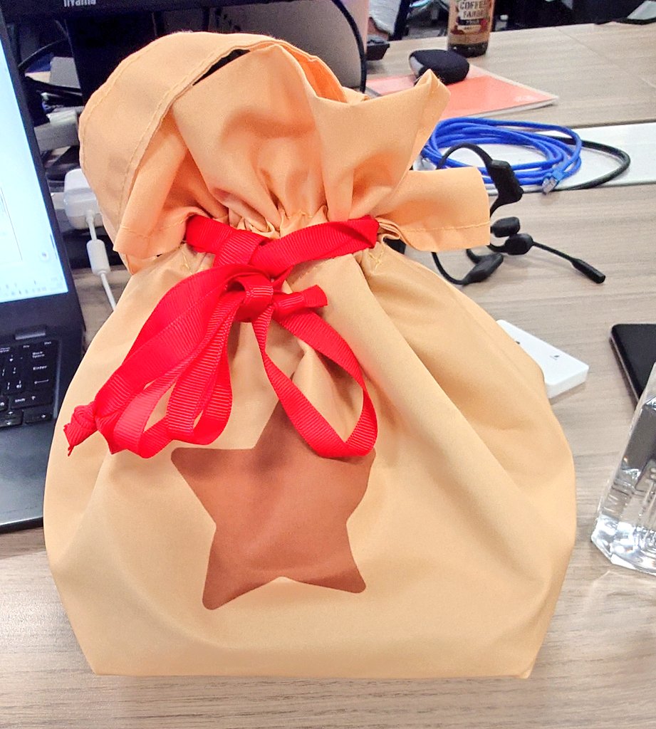 ki_mini4wd's tweet photo. 会議長引いてお昼休み〜！
今日はヨメ様があつもり弁当作ってくれた！ https://t.co/AbsRo85SFi