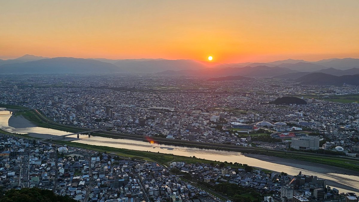 aki100269's tweet photo. 金華山のトレッキングは夕方がおすすめかもね⛰️ https://t.co/i1954IxtZG