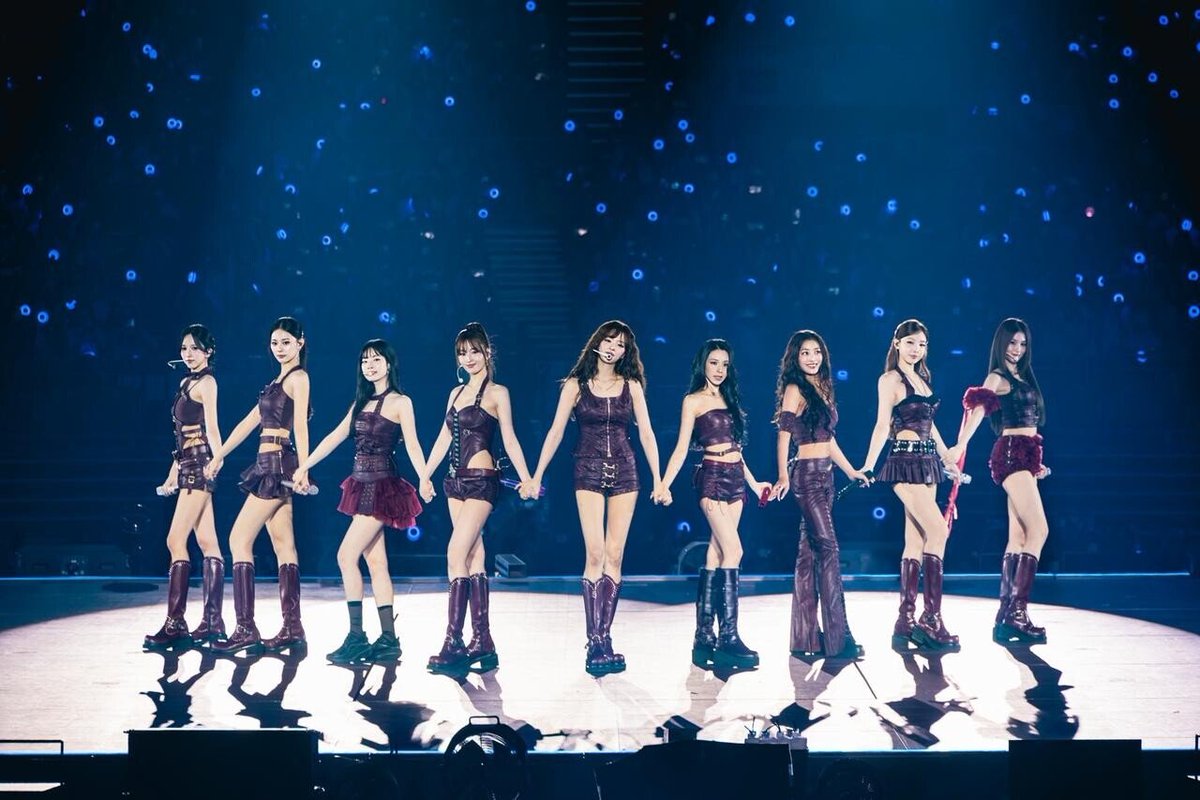 twice_mixx's tweet photo. Avengers of Kpop, saving music😭 https://t.co/CRL4GjyZ94