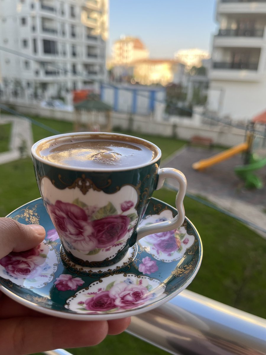 sumeyyeedincerr's tweet photo. Haftaya ve güne mükemmeeelll bir başlangıç 😊🫰🏻 Günaayyyydınlaaarr 🫶🏻🥰💯 https://t.co/Xo6zaL0Woq