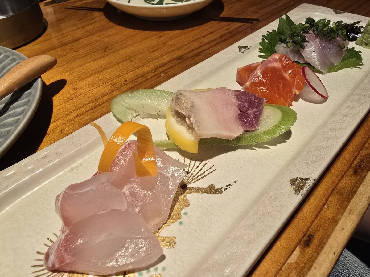 frommL_nagai's tweet photo. 福岡行って、佐賀行って、福岡行って、仕事もして。
生前友達がずっと勧めてくれたラーメン屋にも行けたし、大満足だった。 https://t.co/kBfm66l5wn