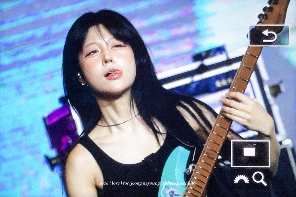 sxinnyluv's tweet photo. 흑발하고나니까 자꾸 픽시들 사이에서 2023롱 소환되는거......// https://t.co/9Kbis0RUSQ