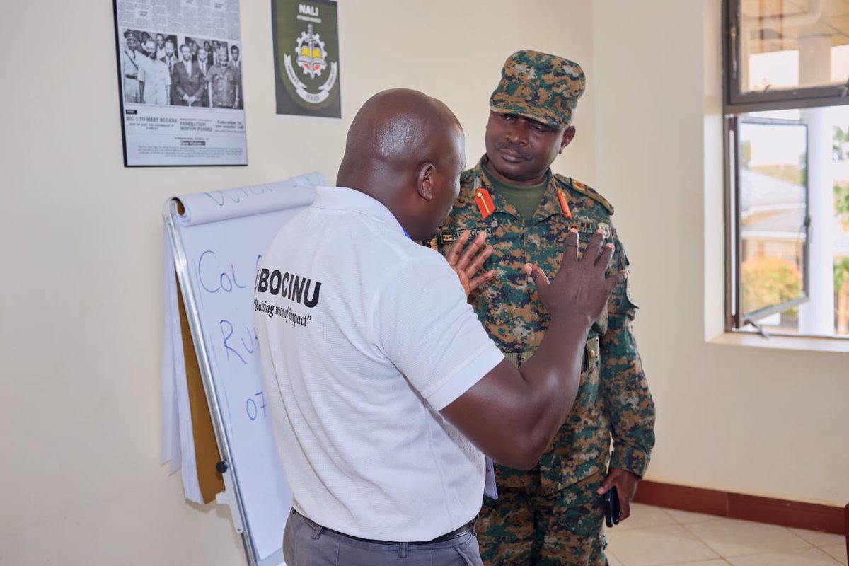 Boychildimpactu's tweet photo. Col.Rukogota
Director national leadership Institute Kyankwanzi,was excited to know that that are men and women who have come out to support and fight for the boy child and he promised to support us in his capacity..@ffouganda https://t.co/I1ETSdTuRa