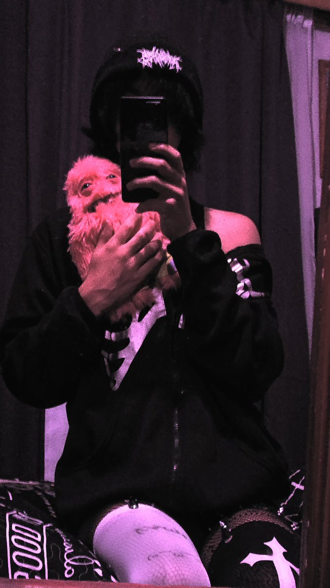xybncrdm's tweet photo. Ye idk meow #gay #lgbt #fembois #femboycute #femeninemen #femboii #femboy #femboi https://t.co/AaqAHl1CIL