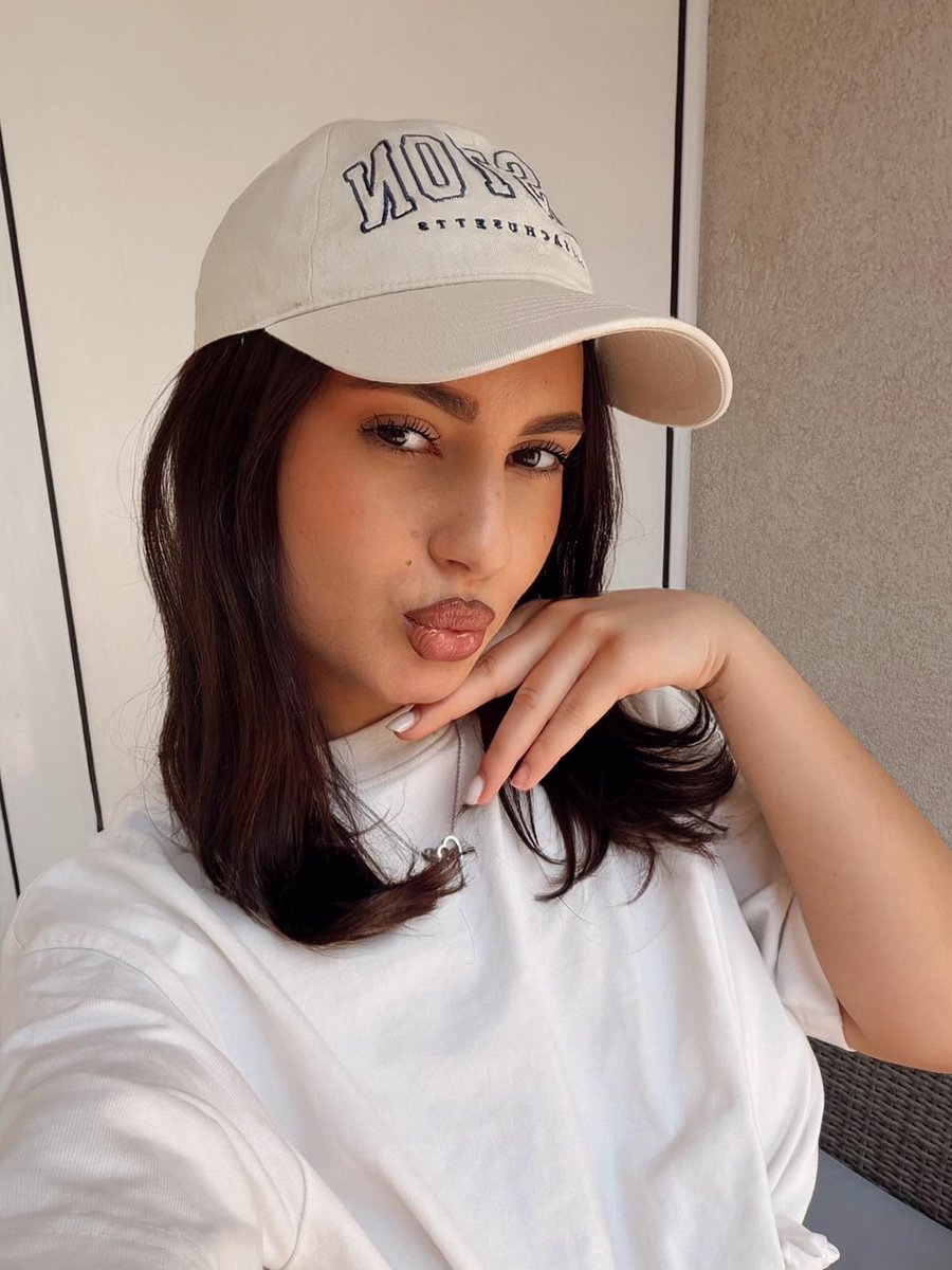 models4_models's tweet photo. I think confidence looks better than any filter. And honestly... I'm feeling pretty confident today. 
@mayaspringxx https://t.co/WcgzcBaqsq