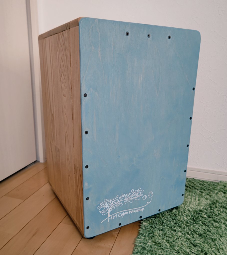 旅するカホン Maletin II スカイブルーがとっても素敵です 気に入って
