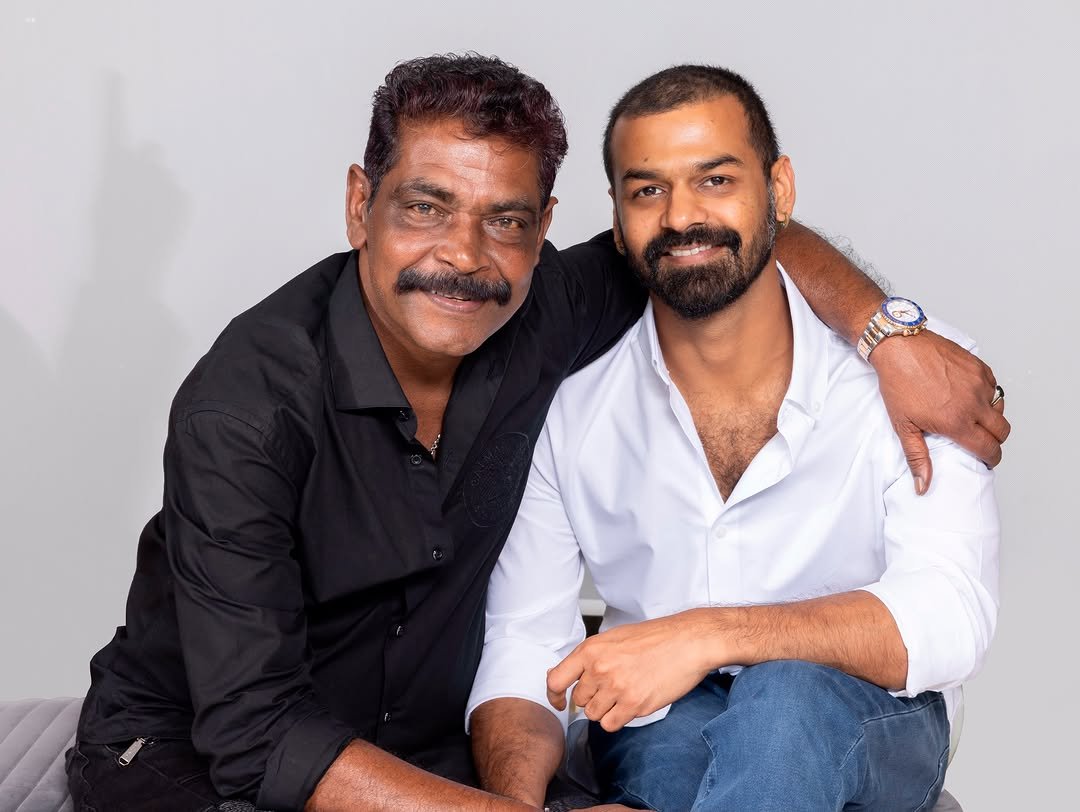 PranavOnlineFC's tweet photo. Antony Chettan With Appu ♥️🫂

@impranavlal @antonypbvr https://t.co/ZiVF6Vwi7p