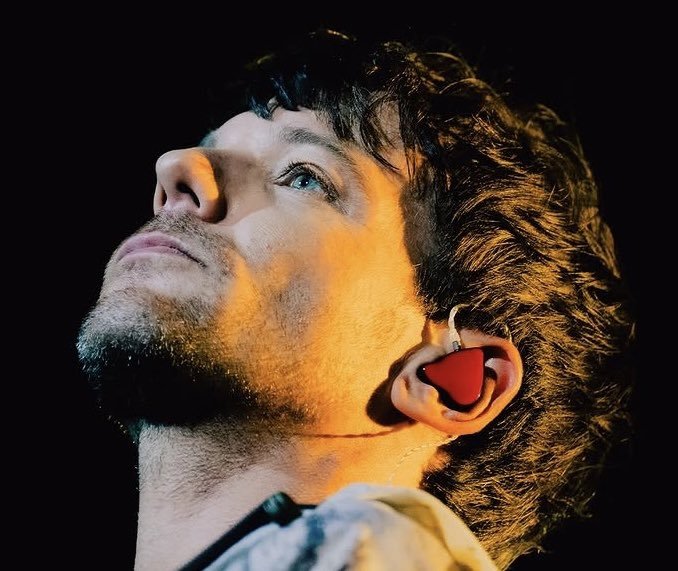 looushiny's tweet photo. god placed heaven in his eyes https://t.co/0Y9moByf73