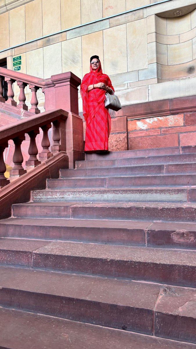 BjpMahimakumari's tweet photo. भारतीय लोकतंत्र की ऐतिहासिक धरोहर, 'संविधान सदन' की दीर्घाओं में स्मरणीय पल।

#SamvidhanSadan #OldParliament #IndianDemocracy #Heritage #MahimaKumariMewar #BJP4India #BJP4Rajasthan https://t.co/DvdGH798FF