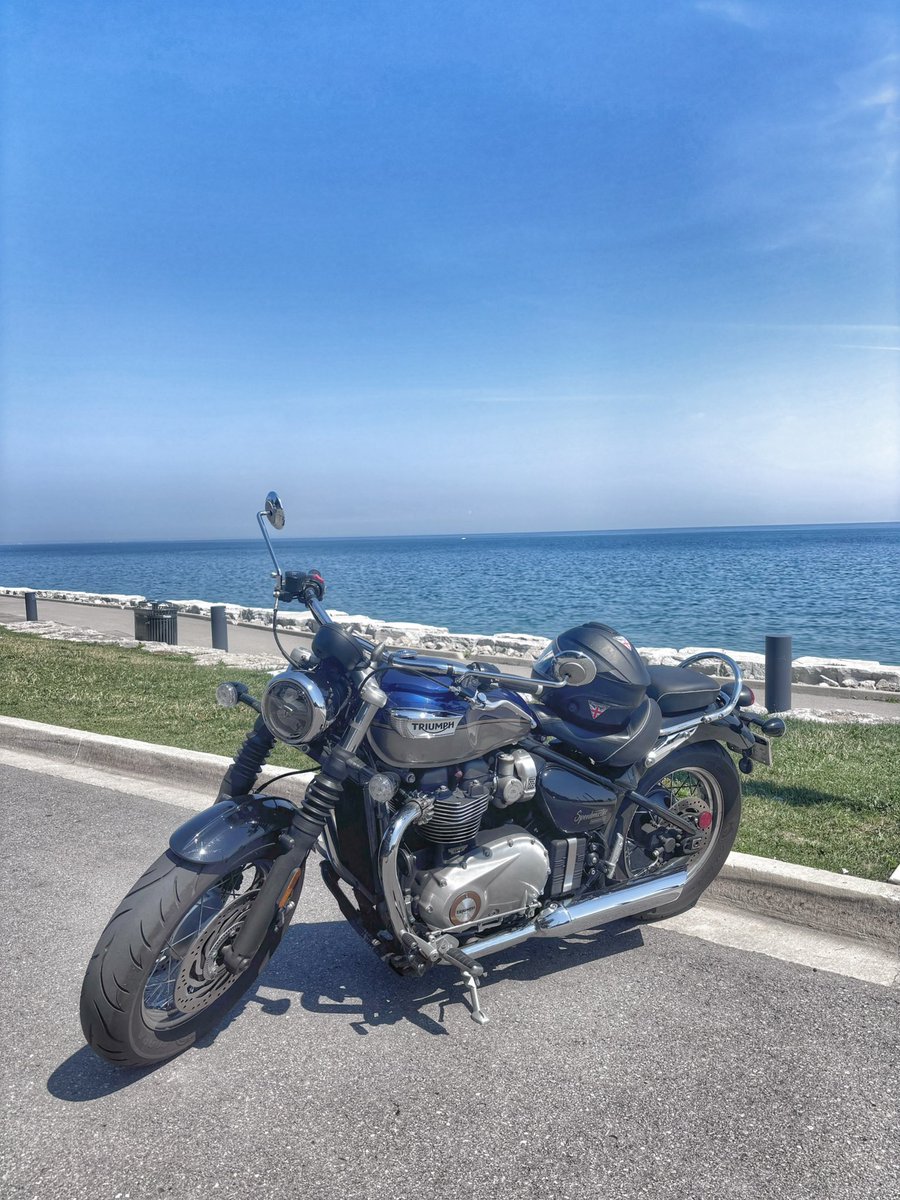 ColinMarcano's tweet photo. Daily morning ride #bliss #triumphmotorcycles #triumphspeedmaster #summer https://t.co/k8EI8w2YGN